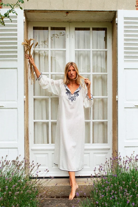 Robe Longue Zoé blanc broderie bleue