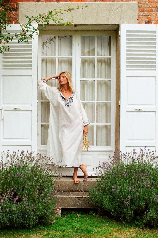 Robe Longue Zoé blanc broderie bleue